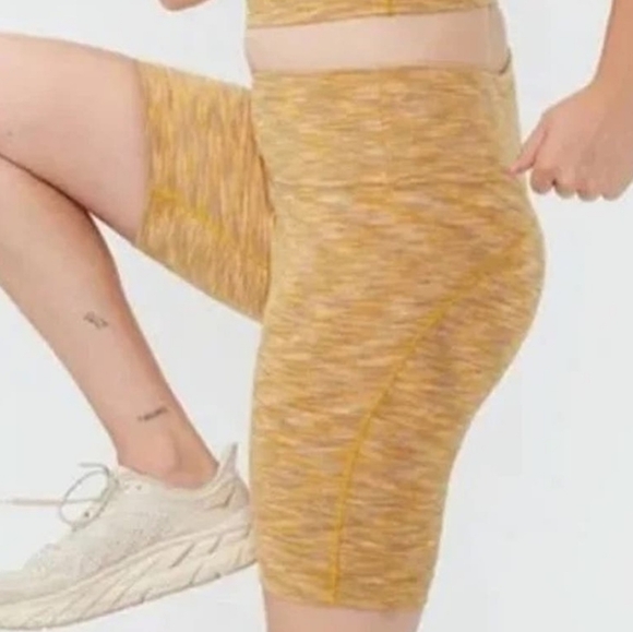 NWT    Outdoor Voices   Women's Small   Biker Shorts   Yellow - Picture 2 of 7